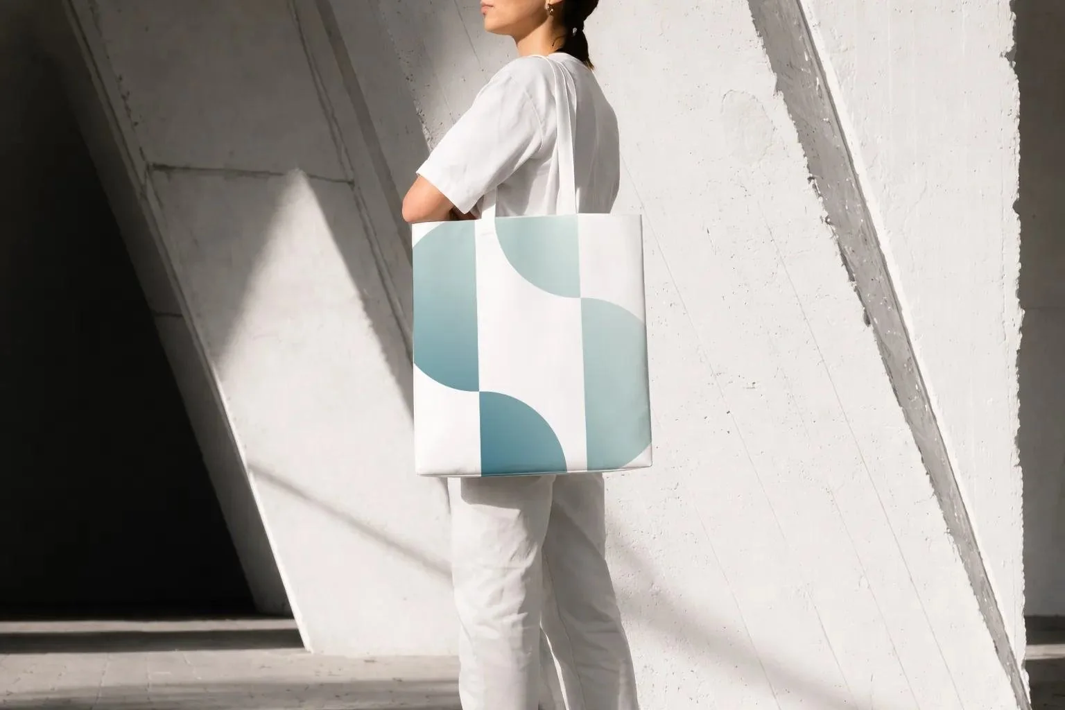 Symbiosis Advisors branded tote bag